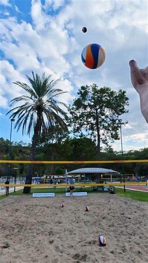 Mastering the float serve 🏐👋🏼
