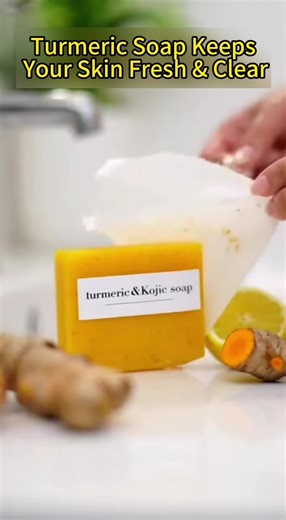 Have you tried this glow-up soap yet?! Use it for hair and face in the morning, and people will ask what foundation you’re wearing even with no makeup🤣 Natural turmeric   kojic acid—sensitive skin can use it worry-free!