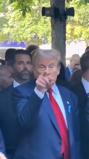 If this doesn’t scream ‘America,’ what does? Every dip. Every detail. Every symbol. UNIT 67 was built to honor those who served — and judging by the reaction, it’s doing its job. 🇺🇸🪖 This is America on a helmet. #Veterans #HonorAndRespect #USAMade #CamoHydroDip #MilitaryTribute #FreedomRider #AmericanPride #SuperSeer #MotorcycleCommunity #madeinamerica | Super Seer