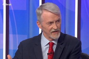 BBC Question Time audience heckles Labour politician swerving Starmer resignation question