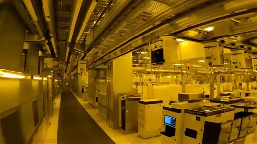 Prov Logic The VLSI career center on Instagram: "TSMC just released a behind-the-scenes look at its Arizona fab — featuring ASML’s EUV lithography systems in action, crafting the world’s most advanced chips. The takeaway? Every cutting-edge wafer produced on U.S. soil still runs through ASML’s machines. No matter where fabs rise, the core of semiconductor manufacturing depends on this Dutch powerhouse. In the global AI and chip race, production may be local — but ASML remains the true kingmaker.