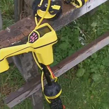 Using the Ridgid SR-20 Locator to locate underground power mains(2)