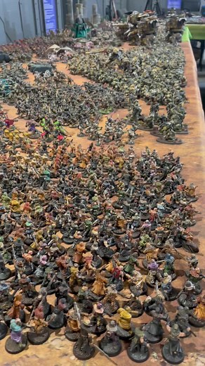 Warhammer 40k Miniatures Battle - Orc vs Chaos on Tabletop