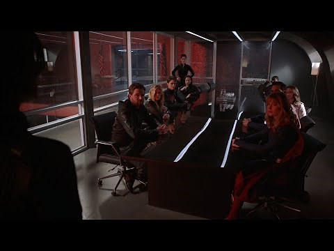 Heroes Assemble | Crisis On Infinite Earths Part 1 | Supergirl