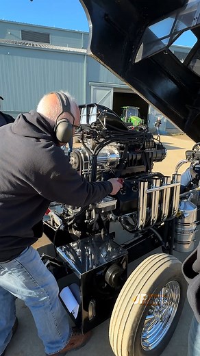 Starting up the "Sawmill Express" Super Modified 2wd Pulling Truck - #SuperCharged #Hemi #Truck #TruckPulling #V8 #Trucks | JP Pulling Productions