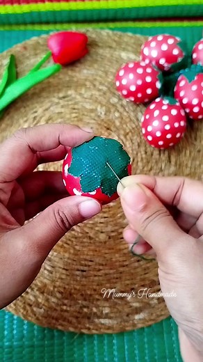 2K views · 23 reactions | Egg shell craft ideas  #reelsvideoシ #reelsviralシ #reelsfbシ #reelsviralfb #viralvideoシ #reelsfypシ #viralreelsfacebook #reels2024 #trendingreelsvideo #reelsfacebook #diy #diyprojects #craft #eggshells #recycling #recycle | Mummy's Handmade | Facebook