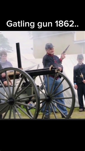 M134 minigun and old gatling gun