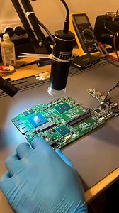 💻 FixInside Tech – Service IT ambulant care vine la Dvs.! 🔧 Servicii oferite:🖥️ Reparații plăci de bază pentru laptopuri, PC-uri și echipamente electronice Diagnosticare completă a problemelor hardware și software❄️ Înlocuire pastă termoconductoare pentru o răcire eficientă și performanță îmbunătățită⚙️ Reparații și înlocuiri de componente defecte (RAM, SSD, cipuri, alimentare etc.)🔌 Reparație și schimbare mufe: alimentare, USB / USB-C / HDMI / Audio / LAN💽 Instalare Windows, drivere și sof
