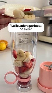 28K views · 505 reactions | Con la licuadora portátil Fresh Juice, disfruta de tus smoothies y jugos favoritos donde sea que vayas. Compacta, potente y recargable, perfecta para un estilo de vida saludable y siempre en movimiento. ¡Tu dosis diaria de frescura, al alcance de tus manos!  #HealthyLifestyle #PortableBlender #FreshJuice | BlendVibes | Facebook