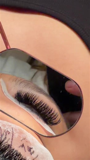 Beginner Lash Tech Tips for Stunning Eyelash Extensions