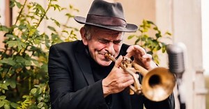 Popular Devon busker breaks neck after fall in woods