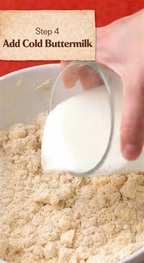 🧈🥐 The Best Homemade Biscuit Recipe Tall, flaky, buttery biscuits with crisp golden tops and tender layers inside — perfect for breakfast, gravy, or sandwiches. 🧾 Ingredients (Makes 8–10 Biscuits) 2½ cups all-purpose flour 1 tbsp baking powder ½ tsp baking soda 1 tsp salt 1 tbsp granulated sugar (optional) ½ cup (1 stick) cold unsalted butter, cubed 1 cup cold buttermilk 1–2 tbsp melted butter (for brushing tops) 🔪 Instructions 1️⃣ Prep Preheat oven to 425°F / 220°C. Line baking sheet with p