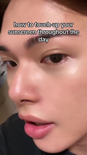 Silky Velvet Mist Sunscreen Pressed Powder - The Perfect Touch Up Solution