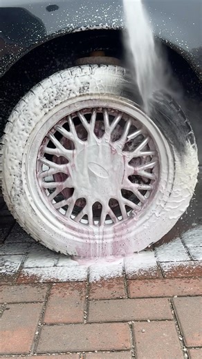 Alien Magic Satisfying Wheel Clean #alienmagiccarcare #satisfyingvideo #wheelcleaning #carwash #pov