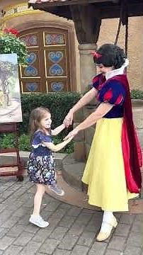 Meeting Snow White @ Epcot 2023