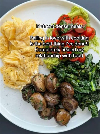 Little changes that made me feel ultra feminine as a woman in her 40s #feminineenergy #woman #40s