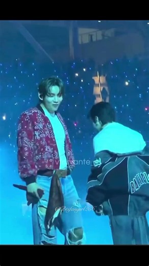 Jungkook: Let me kiss you😌! #taehyung #jk #taekook 💚💜