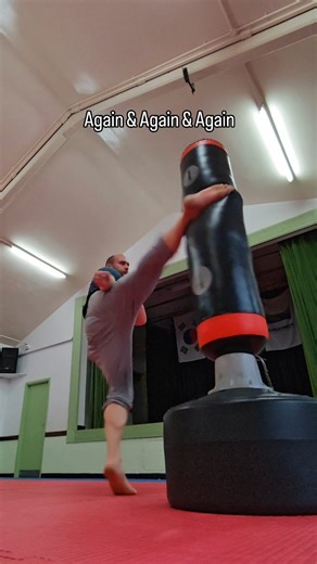 Luke Robinson on Instagram: "Whatever move it is; drill it over and over and over again. There is no upper limit to the amount of time you can use to refine your technique, therefore there is no upper limit to how competent you can become. Most people don't even try, few will give it a go, fewer still will really get after it... ...but, who (in their right mind) is willing to drill it tens of thousands of times? #taekwondotraining"