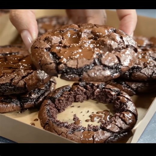 19K views · 77 reactions | "Confession: I'm a sucker for shortcuts that actually work. These cookies are made from brownie mix - yes, the box in your pantry right now. They taste like they came from a bakery, I promise  ......  Full Recipe in Coʍmеոτ  | Food and drink | Facebook