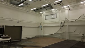 RAW VIDEO: 'A.I.'m Like A Bird!' Scientists Build Robotic Raven 7/7