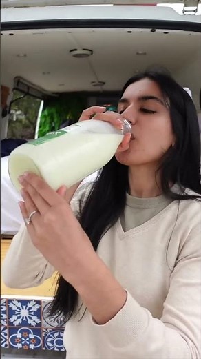 🥣 Simple Breakfast in the Van | Easy Oats Recipe #vanlife