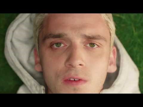 Lauv Embraces How He's Feeling