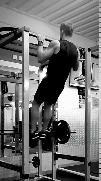 How This Pull-Up Challenge Transforms Strength at Any Age