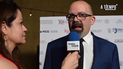 📺✨ Tras 48 años al aire con “En Familia con Chabelo”, uno de los programas más emblemáticos de la TV mexicana, la historia del “amigo de todos los niños” será contada en una nueva bioserie. El proyecto promete mostrar momentos poco conocidos de su carrera y su vida familiar, revelando el lado más íntimo de Xavier López. #Chabelo #EnFamiliaConChabelo #Bioserie #Televisión | A Tiempo.Tv