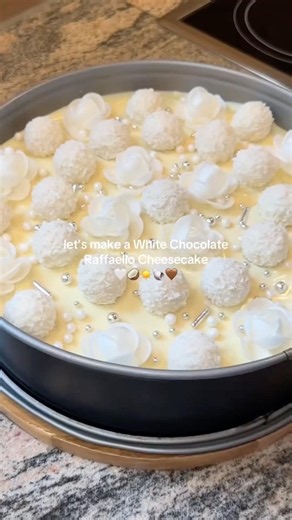 No-Bake White Chocolate Raffaello Cheesecake