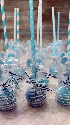 I love how these blues clues cake pops came out 😊 #fyp #bluesclues #cakepops #birthdaytreats
