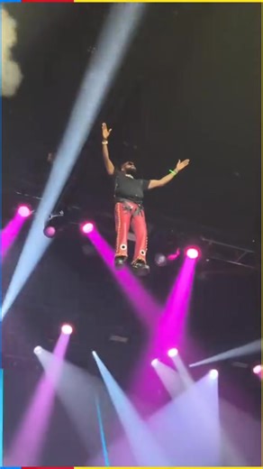 5.1K views · 325 reactions | Werrason quitte la scène en mode phénoménal. Vieux oyo j'adore trop ses grimacesIl me déstresse bcp | Flory Fils Le Marketeur | Facebook