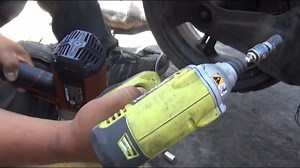 146 | Italika GS-150 Como Quitar Llanta Trasera Ponchada | Piston Bikers Officia