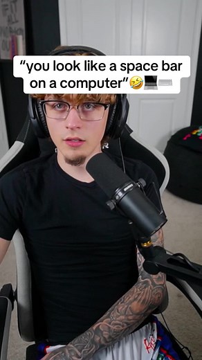 (TWITCH-SHVFTY__) den he sed he look like a albino slim jim😂⌨️ #fypシ゚viral #shvfty #fyppppppppppppppppppppppp #funny @shvfty