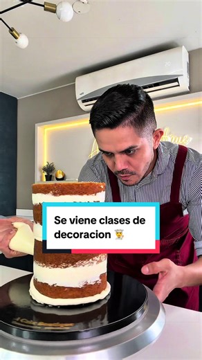 Se viene Clase de Decoración de Tortas ❤️👨‍🍳 #pasteleria #tortas #clasesdepasteleria #buttercream