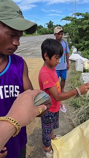Nanghuhuli ng Palaka para sa School