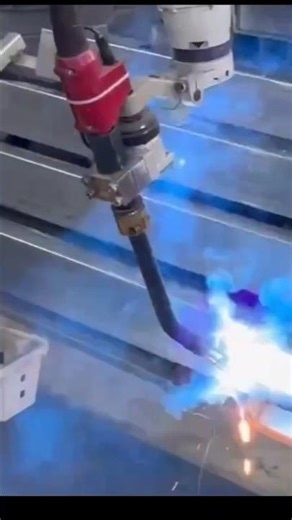 Satisfying Robot Welding Process 🔥#robot #welding #metalworking #automation #factory #shorts