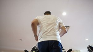 Training on running machine