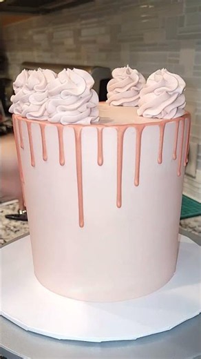 Peanut Butter Chocolate cake... but make it girly. #cake #cakedecorating #chocolate #birthday