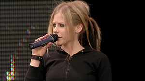 【艾薇儿点燃全场】Avril Lavigne - Sk8er Boi (Live 2004.07.11 The Prince's Trust)