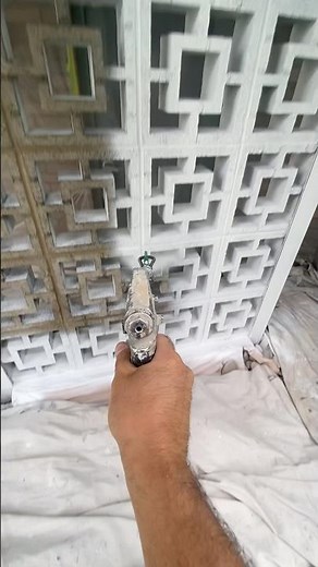 Spraying Loxon Primer on Bare Cinder Block Walls with a Titan 440 ( part 2-2 )