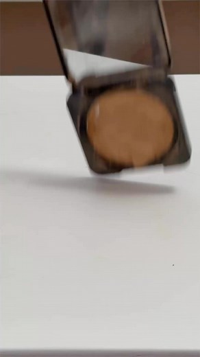 Compact toot gaya?liner sukh gaya?Nail paint clumpy ho gaya? Try these 3 desi beauty rescue hacks 💄No waste, no stress. Sirf smart jugaad ✨Save this reel, and tag that bestie jo har cheez revive kar leti hai!#BeautyJugaad #FixItDon’tTossIt #DesiGlowTips #SmartBeautyFixes #GlamrsJugaad | Glamrs Hindi