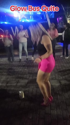 #CapCut #glowbusquito #0999219361 #2024 #quito_ecuador🇪🇨 #viral #tiktok #fiesta #masvistos #seguidores❤ #fiesta #inolvidable #cumpleaños #chiva #chivasenquito #busparty
