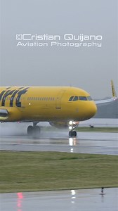 SPIRIT saliendo con fuerte lluvia de SJO 🙌 #aviation #airbus #avgeek #travel | Cristian Quijano Aviation Photography