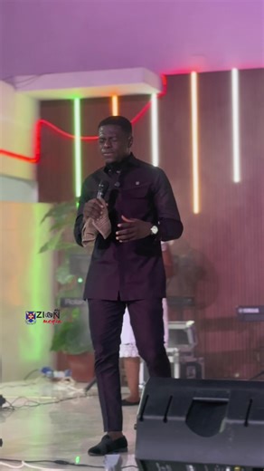 What a glorious atmosphere A heart of a true worshipper. Awesome atmosphere of whistle blowing worship by Kweku Teye @𝐊ᴡᴇᴋᴜ 𝐓ᴇʏᴇ🩸 #kwekuteyewhistleblowing