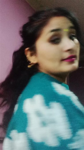 Teal Floral Sweater: Cozy Knitted Fashion Inspiration