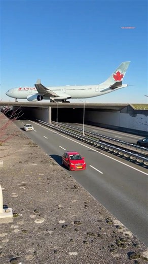 AIRBUS A330 AIR CANADA FROM AMSTERDAM TO TORONTO TAXIING SCHIPHOL AIRPORT CGFAH #aviation #viral