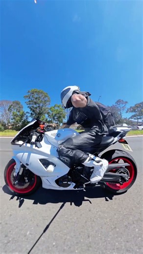 How to film yourself on the bike @insta360 #Insta360 #insta360x4