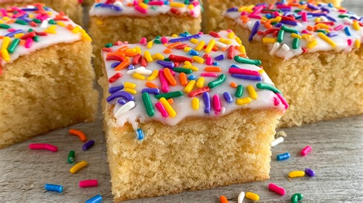 The Best School Cake 😍 And like that, we're back to school ❤️ The cake super quick and easy to make, make a simple sugar syrup, a simple vanilla sponge cake, and a simple sweet icing, topped with lots of sprinkles! I had some leftover bright sprinkles from a US trip but if you're in the UK you'll have to use an official UK sprinkle as the colourings the US use are not allowed to be sold in the UK. Sound on for full instructions 🔉 All you need is: For the sugar syrup: (makes enough for around 4