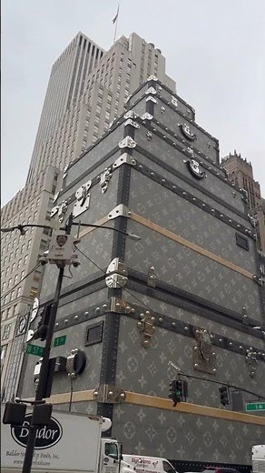The Magic of Fifth Avenue Never Gets Old #shorts #travel #explore #usa