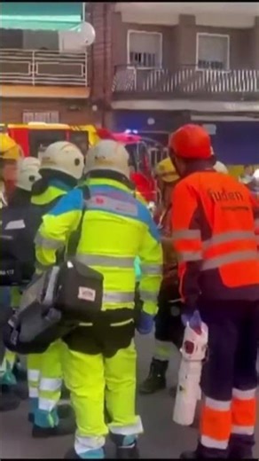 Breaking: Powerful Blast Rocks Madrid Café, Dozens Hurt | DRM News | AB14